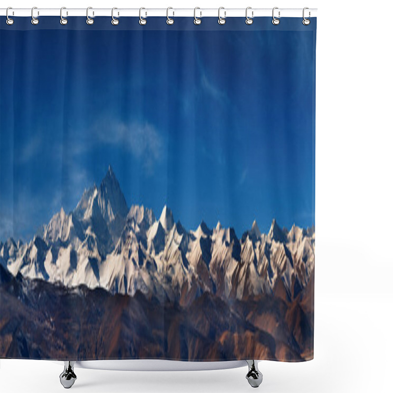 Personality  Mount Everest Shower Curtains