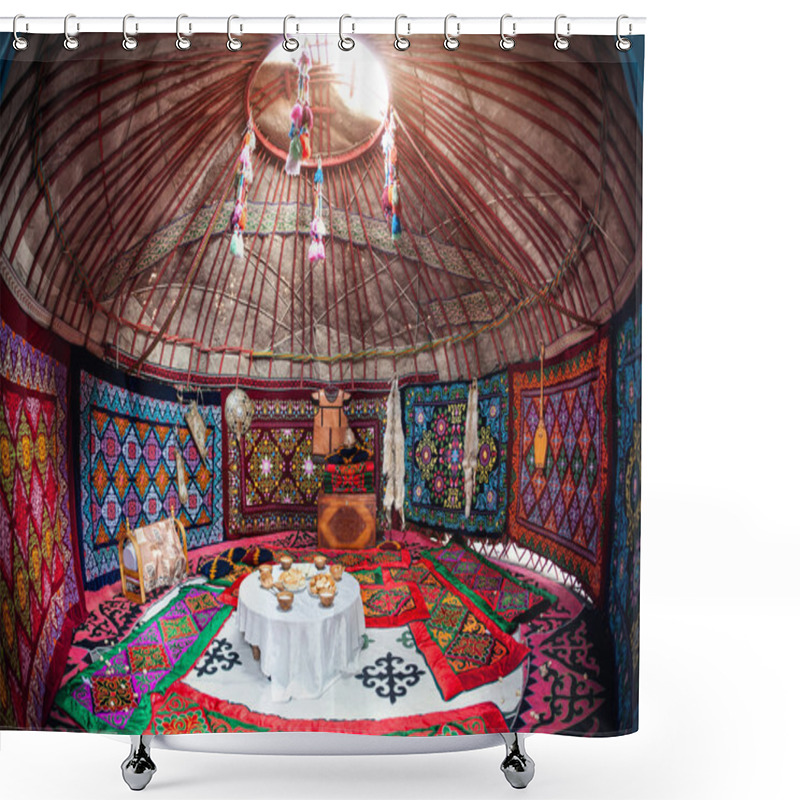 Personality  Kazakh Yurt Interior Shower Curtains