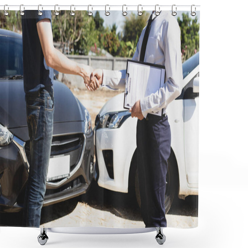 Personality  Customers Shake Hand With Car Insurance Agents To Enter Into Friendly Terms And Conditions, Car Crash On The Road Concept. Shower Curtains