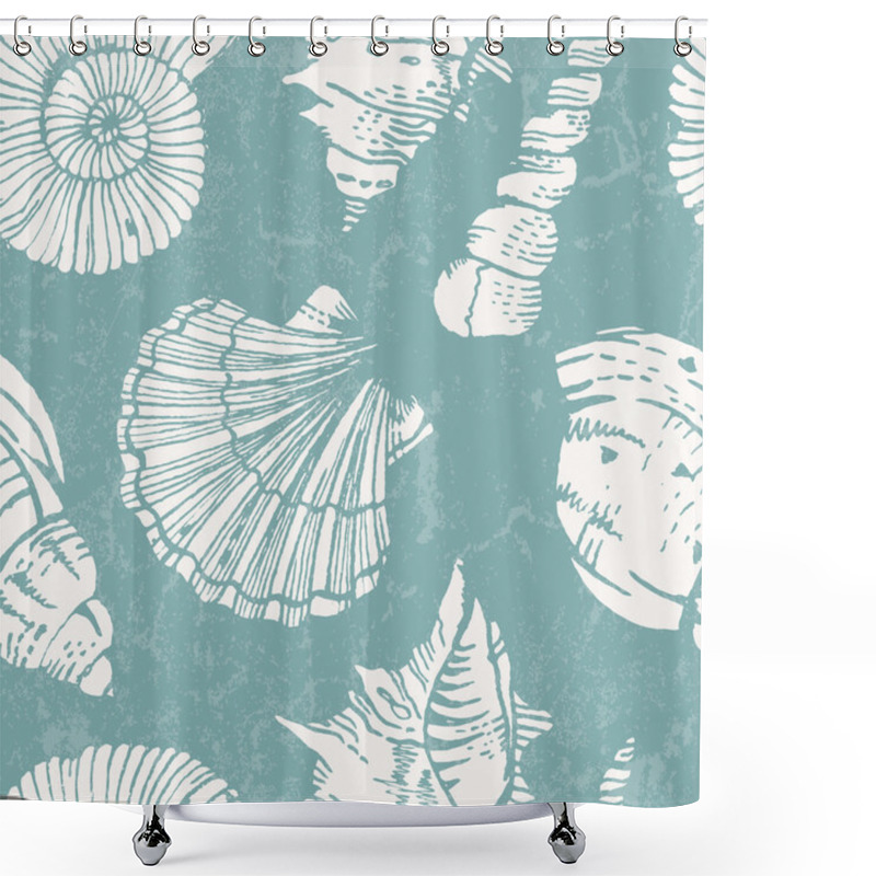 Personality  Vector Pattern With Sea Shells Shower Curtains