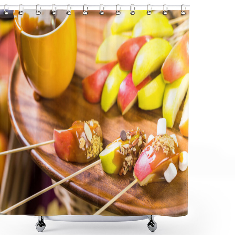 Personality  Fresh Caramel Apple Slices Shower Curtains