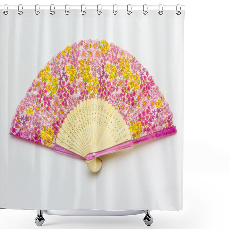 Personality  Chinese Fan Pattern On The Pink Flowers Shower Curtains