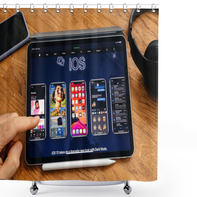 Personality  Man Reading On IPad Pro WWDC 19 Product Launch The IOS Shower Curtains