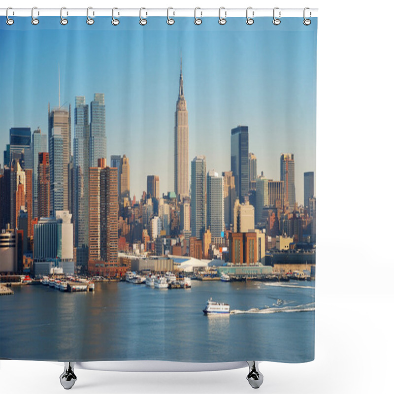 Personality  NEW YORK CITY Shower Curtains