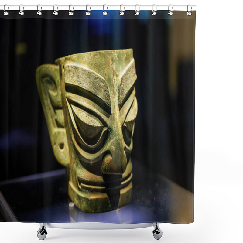 Personality  Bronze Mask Relics Of Ancient Chinese Bashu And Sichuan Culture Sanxingdui Shower Curtains