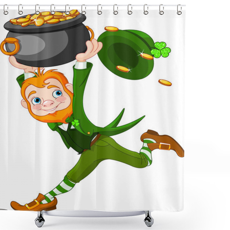 Personality  Running Leprechaun Shower Curtains