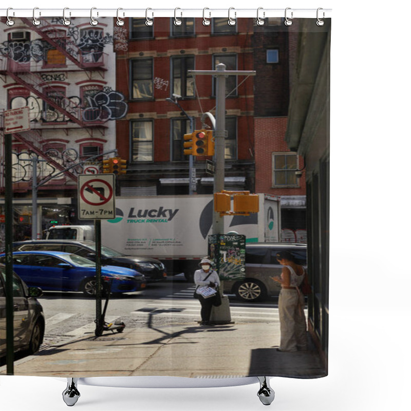 Personality  NEW YORK, USA - NOVEMBER 26, 2022: Heavy Traffic And Pedestrians On Downtown Street Of Autumnal City Shower Curtains