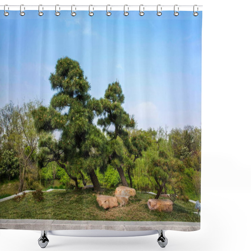 Personality  Yangzhou Slender West Lake To Send Bonsai Garden Shower Curtains