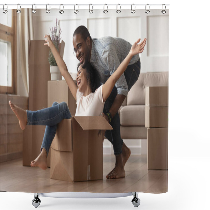 Personality  African Happy Wife Sitting Inside Carton Box Husband Rides Her Shower Curtains