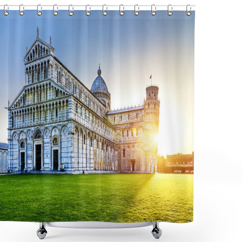 Personality  Pisa City Shower Curtains