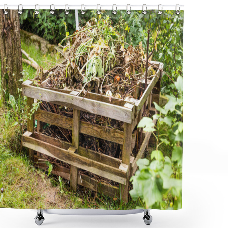 Personality  Pallet Composter For Kitchen And Garden Waste Shower Curtains