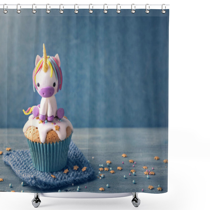 Personality  Unicorn Cupcake For Party Shower Curtains