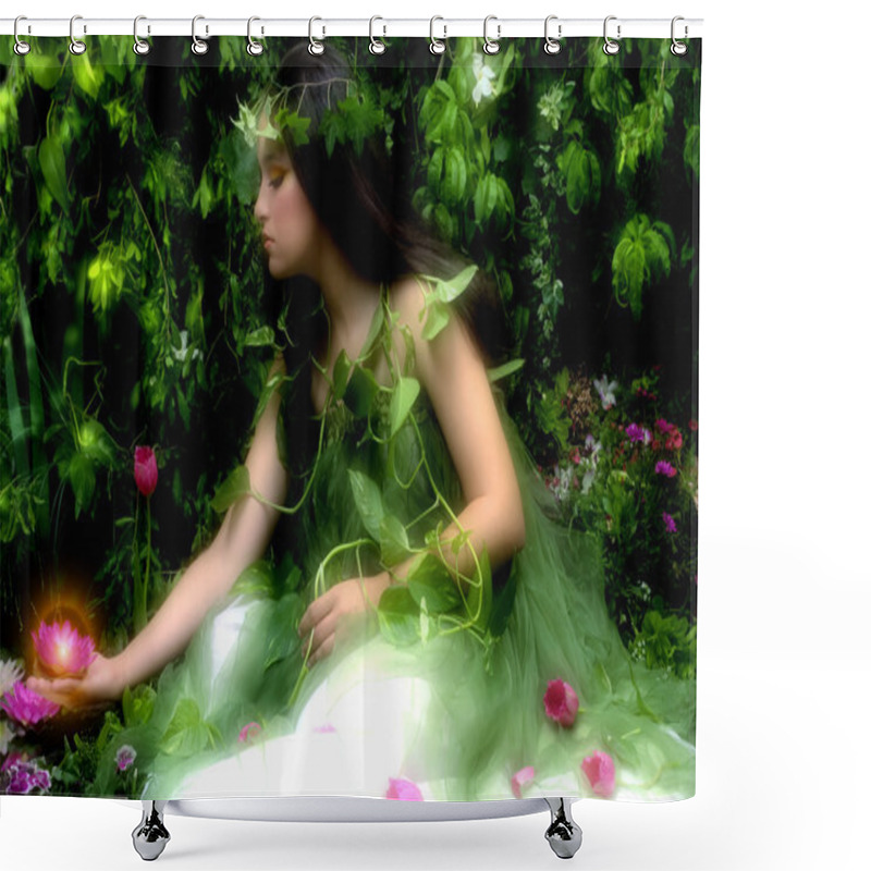 Personality  Mother Nature Shower Curtains