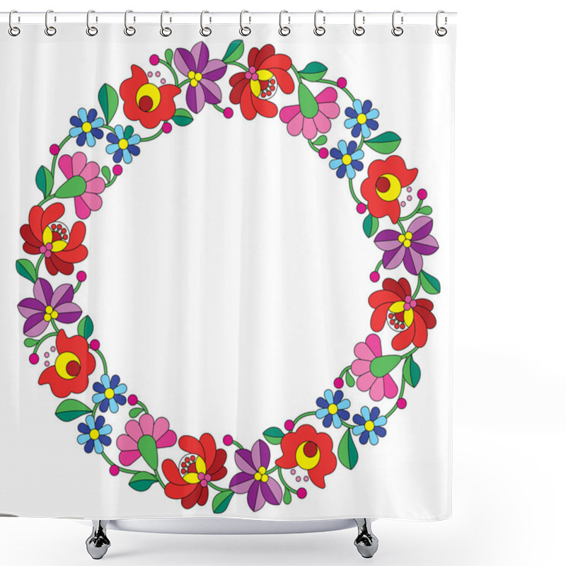 Personality  Kalocsai Embroidery In Circle - Hungarian Floral Folk Pattern Shower Curtains