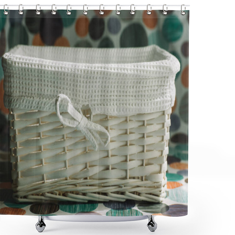 Personality  Empty White Wicker Basket With White Cloth Interior Shower Curtains