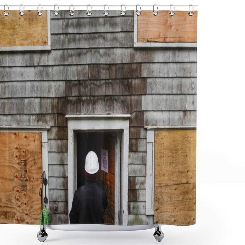 Personality  Cornwall, Ct, USA  An Insurance Fire Inspector Inspects The Exterior  Of A Wooden House Damaged By Fire. Shower Curtains