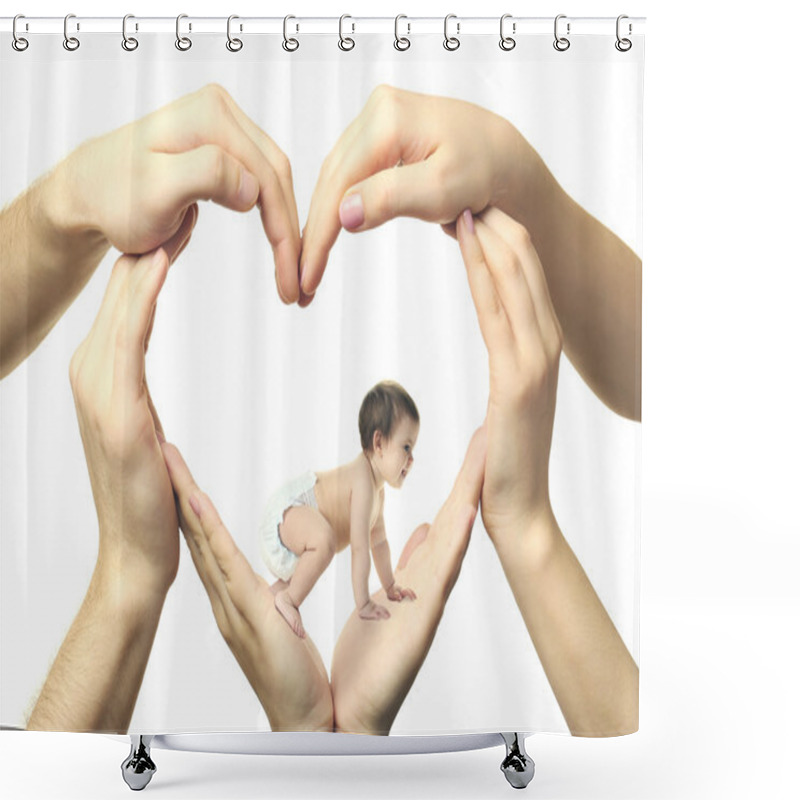 Personality  Baby Girl Crawling In Heart-shaped Hands Shower Curtains