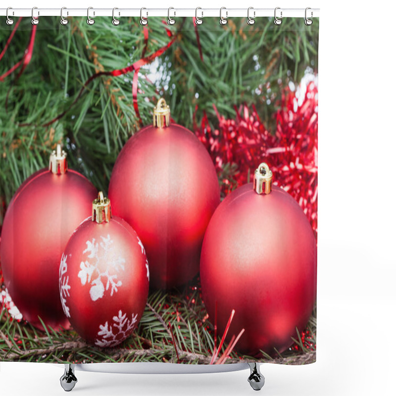 Personality  Few Red Christmas Baubles On Xmas Tree Background Shower Curtains