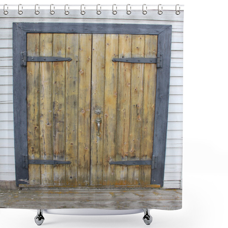 Personality  Rustic Door Shower Curtains