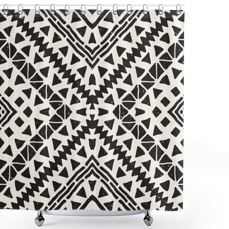 Personality  Black And White Tribal Vector Seamless Pattern With Doodle Elements. Aztec Abstract Art Print. Ethnic Ornamental Hand Drawn Backdrop. Shower Curtains