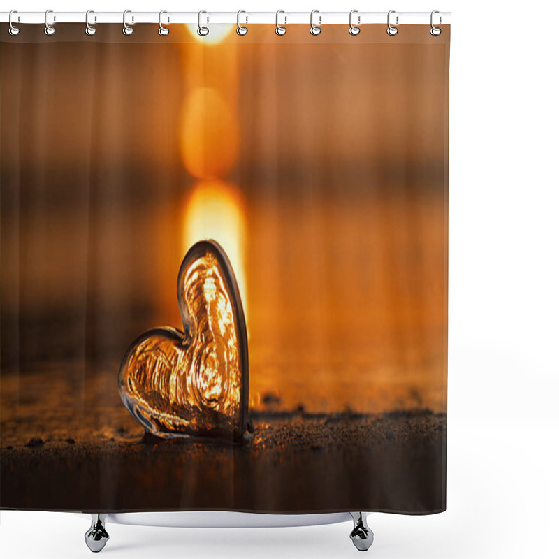 Personality  Clear Glass Heart  Shower Curtains