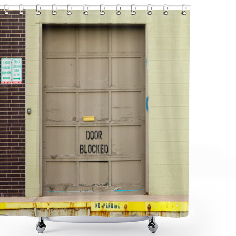 Personality  Old Warehouse Loading Dock - No Parking Sign Shower Curtains