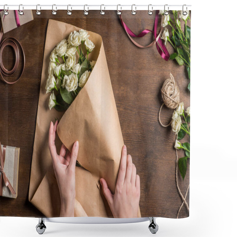 Personality  Hands Holding Roses Bouquet Shower Curtains