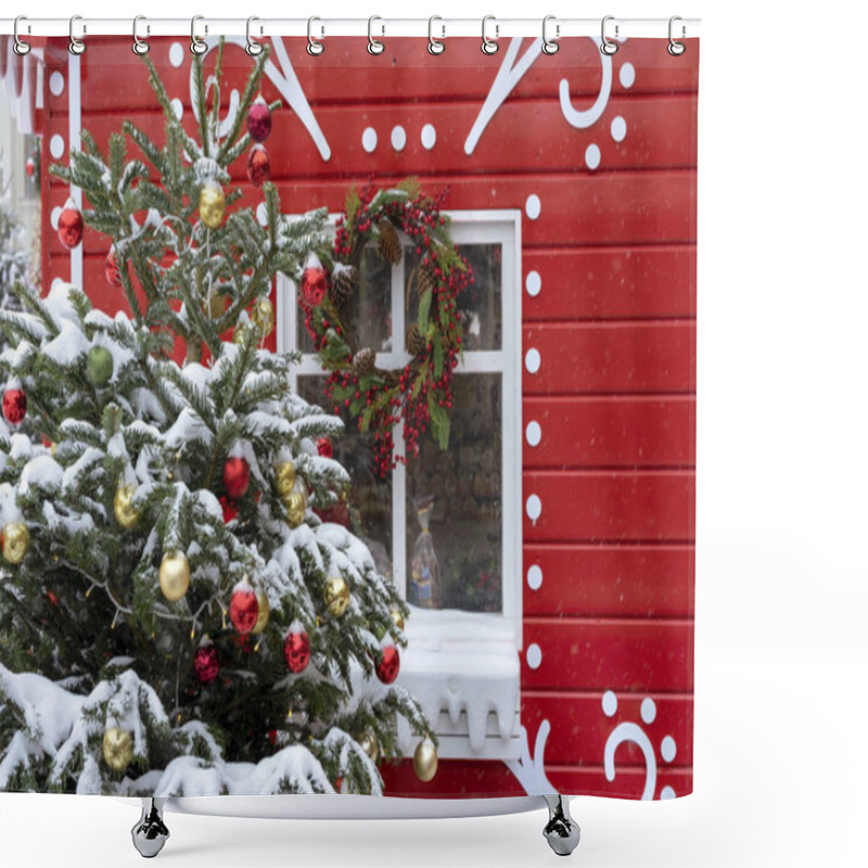 Personality  Decorated Christmas Tree On The Background Of A Red Fairytale House. Shower Curtains