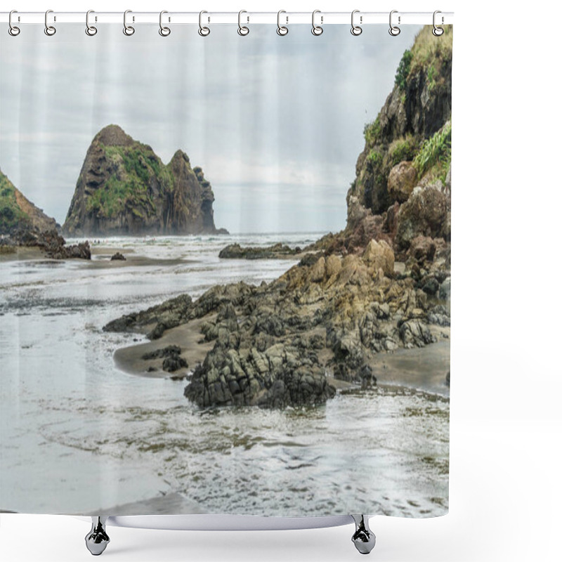 Personality  Muriwai Beach Shower Curtains