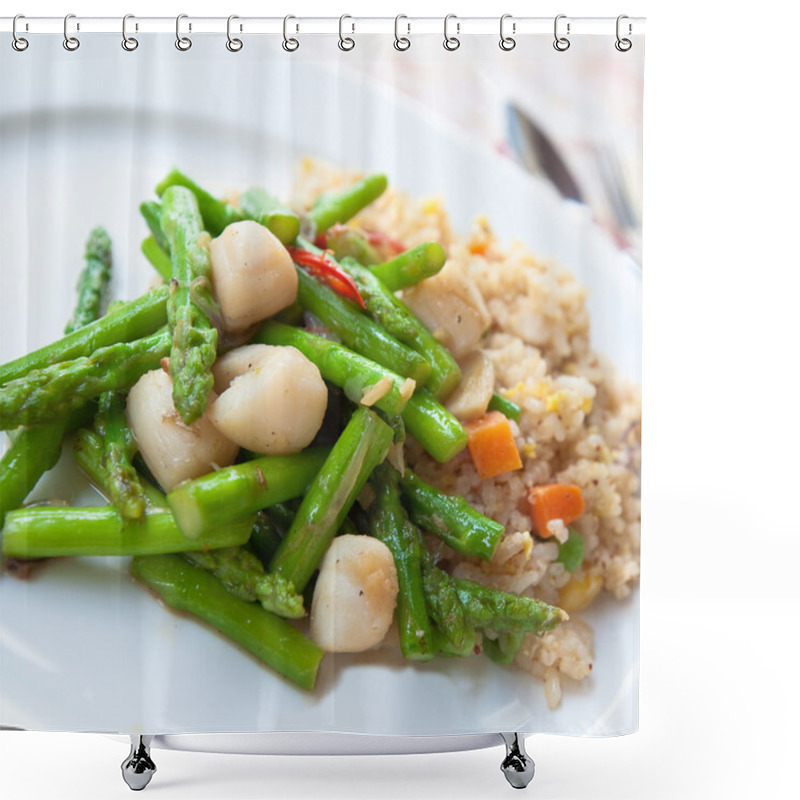 Personality  Delicious Oriental Fried Rice With Asparagus And Scallops Shower Curtains