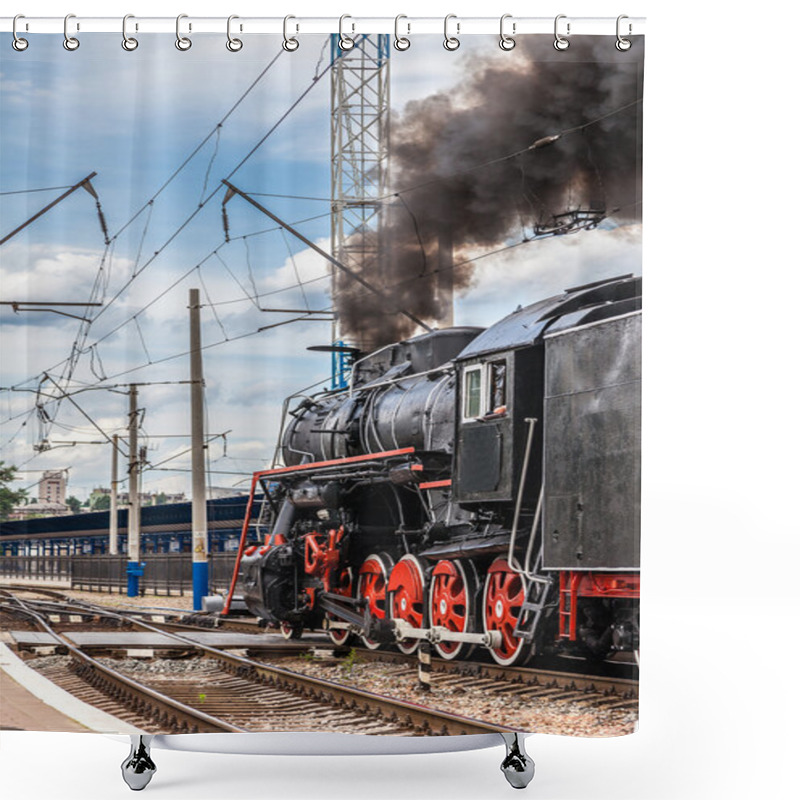 Personality  Old Steam Train Shower Curtains