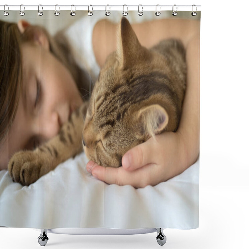 Personality  Child Sleeping With Cat Shower Curtains