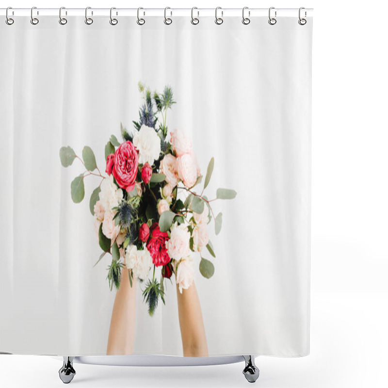 Personality  Girl's Hands Holding Beautiful Flowers Bouquet Shower Curtains