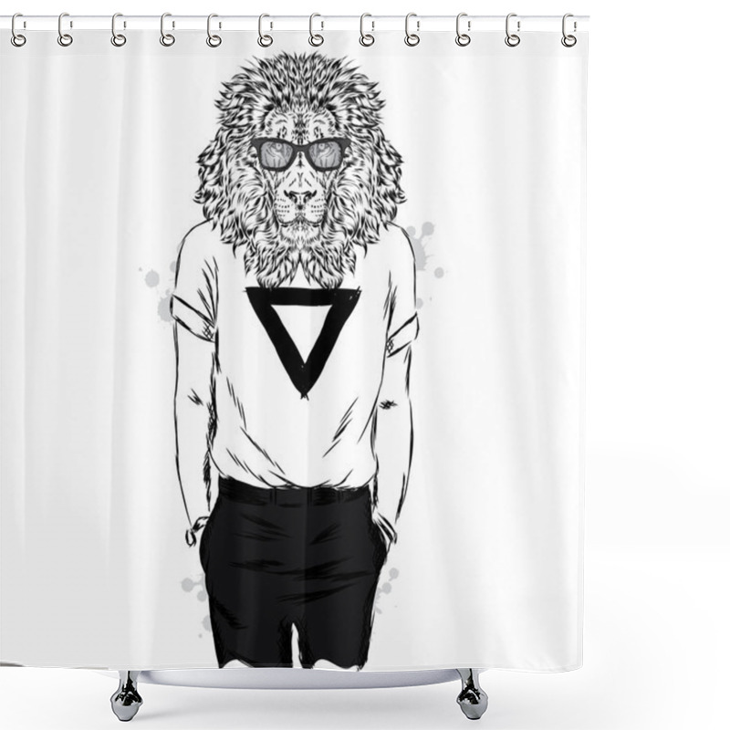 Personality  Leo T-shirt With A Print And Glasses. Vector Illustration. Print For Clothes , Cards Or Posters . Shower Curtains